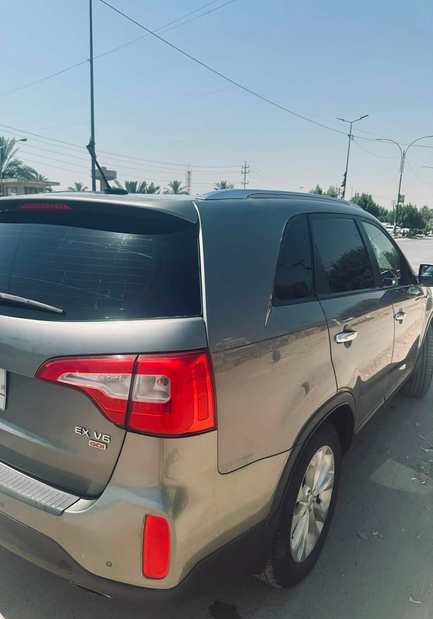 السلام عليكم
كيا سورنتو مديل 2014 امريكي

حادثها سرقه جاملغ وبنيد يعني مابيها ضربه

السياره جديده جداً ماناقصها شي كير محرك تبريد كفالة 

السياره محركها 6v 

مواصفاتها : 

* بونراما ( فتحة سقف)

* بصمه

* شاشه تحكم كار بلي

* جلد

* كشنات تدفئه تبريد

* تبريد ثلاث قطع

* 7 راكب

* جنطة كهرباء تكدر تتحكم بيها من الداخل 

* اشاير بالمري 

* ابواب ترحيب

* بردات ابواب خلفيه ابلادي 

* مع حمايه مضلله للجام الخلفي

* مري شفط 

* رادار امامي خلفي

* تحديد مسار 

* دبل كراسي كهرباء

بعد هواي بيها شغلات معروفه ل vip 🔥

السياره رقمها بغداد تحويل ثاني يوم

السعر ، 154 وبيها مجال بسيط 

العنوان ، حله المركز

الاستفسار ، ***********

