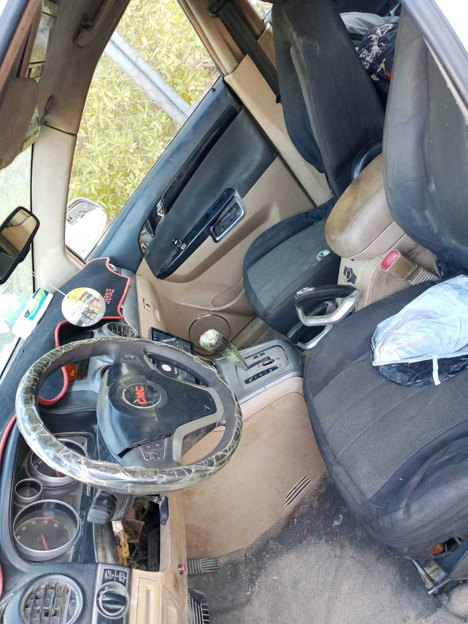 السلام عليكم جمسي تيران 2007
للبيع  وصورها كدامك كشرها نضيف كعدتها حلوه حداديه وصدر 
للاستفسار الاتصال على الرقم *********** العنوان بغداد حي الجهاد 
اتصال فقط 
او التواصل خاص
