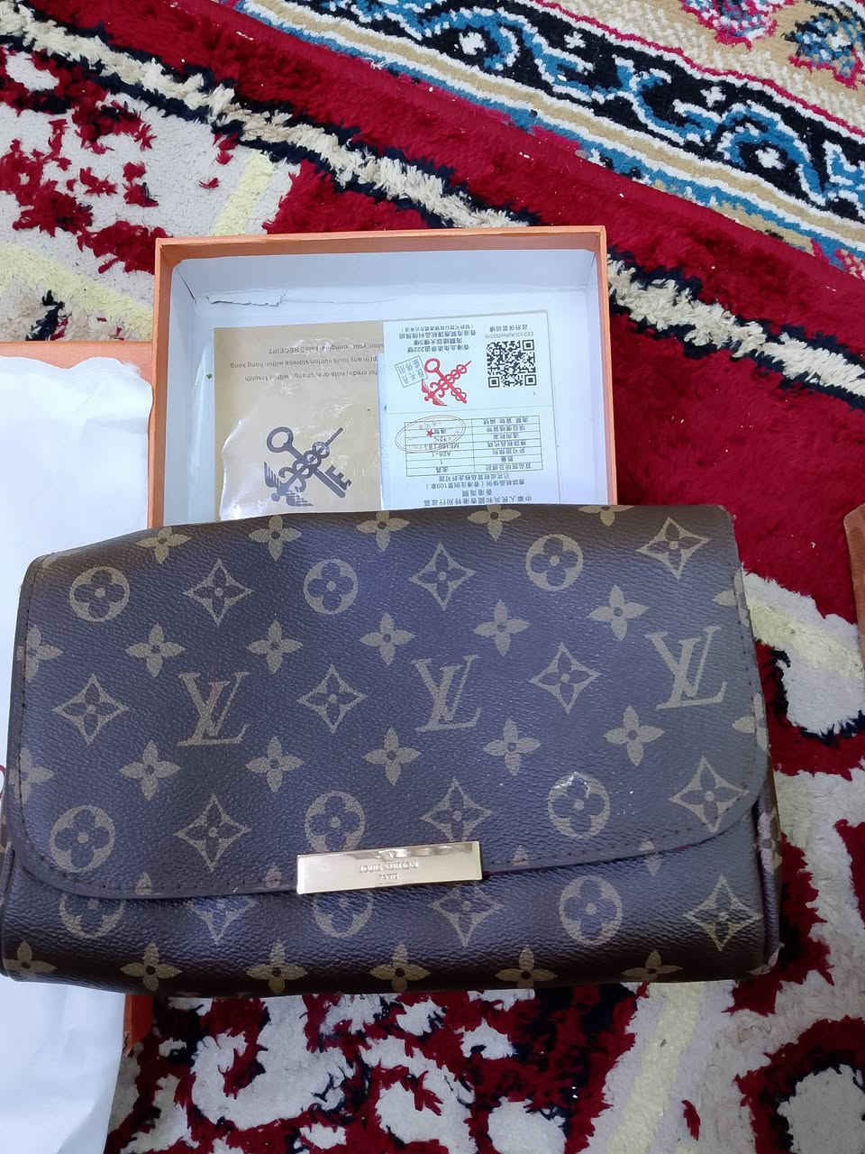 سلام وعليكم حقائب ثنين وحده لويس فيتون وحده كوتش خلي سعرك وبلعافيه للعلم ماعرف اسعارهن


**إذا كنت صاحب هذا الإعلان وتريد حذفه لأي سبب، رجاءا أرسل رسالة إلى الدعم الفني**