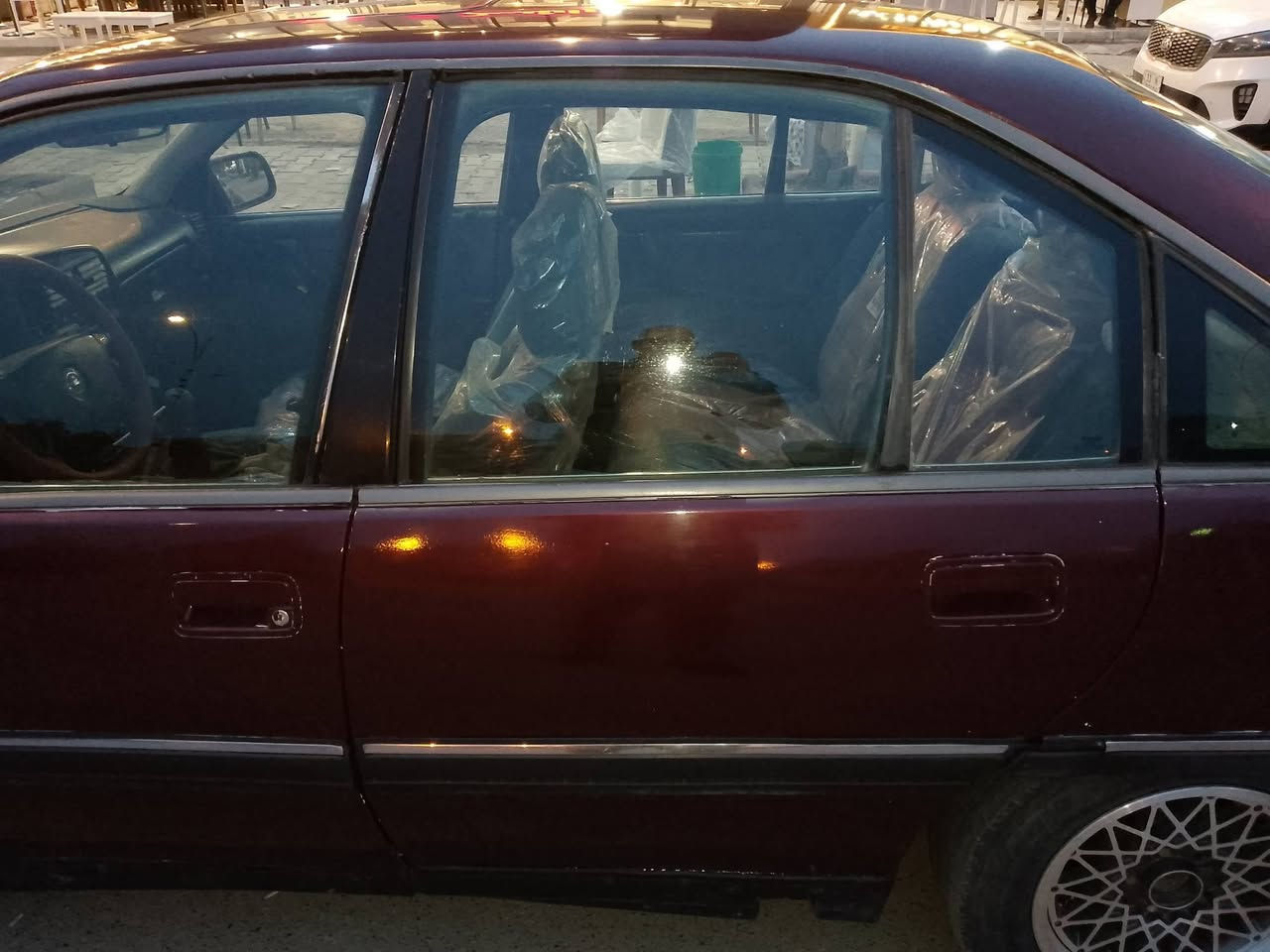 السلام عليكم عندي أوبل اوميكةموديل 93رقم انبار سيارة معمرة تعمير درجة اولى مكينة وكير مكفولة تخم تايرات كهربائي سيارات كامله مكان السيارة بغداد حي العدل شارع الأسواق المركزية السعر 41ورقة رقم الهاتف ***********
