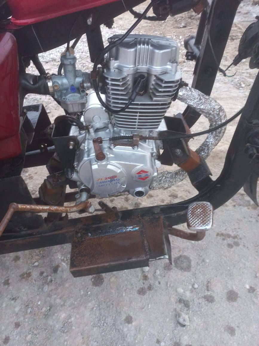 سلام عليكم ستوته امتي ار نضيفه محرك نضيف كلشي شغال بيه شاصي مكفول 
السعر 800 بيه مجال 
المكان الدير الشافي 
الرقم ***********
