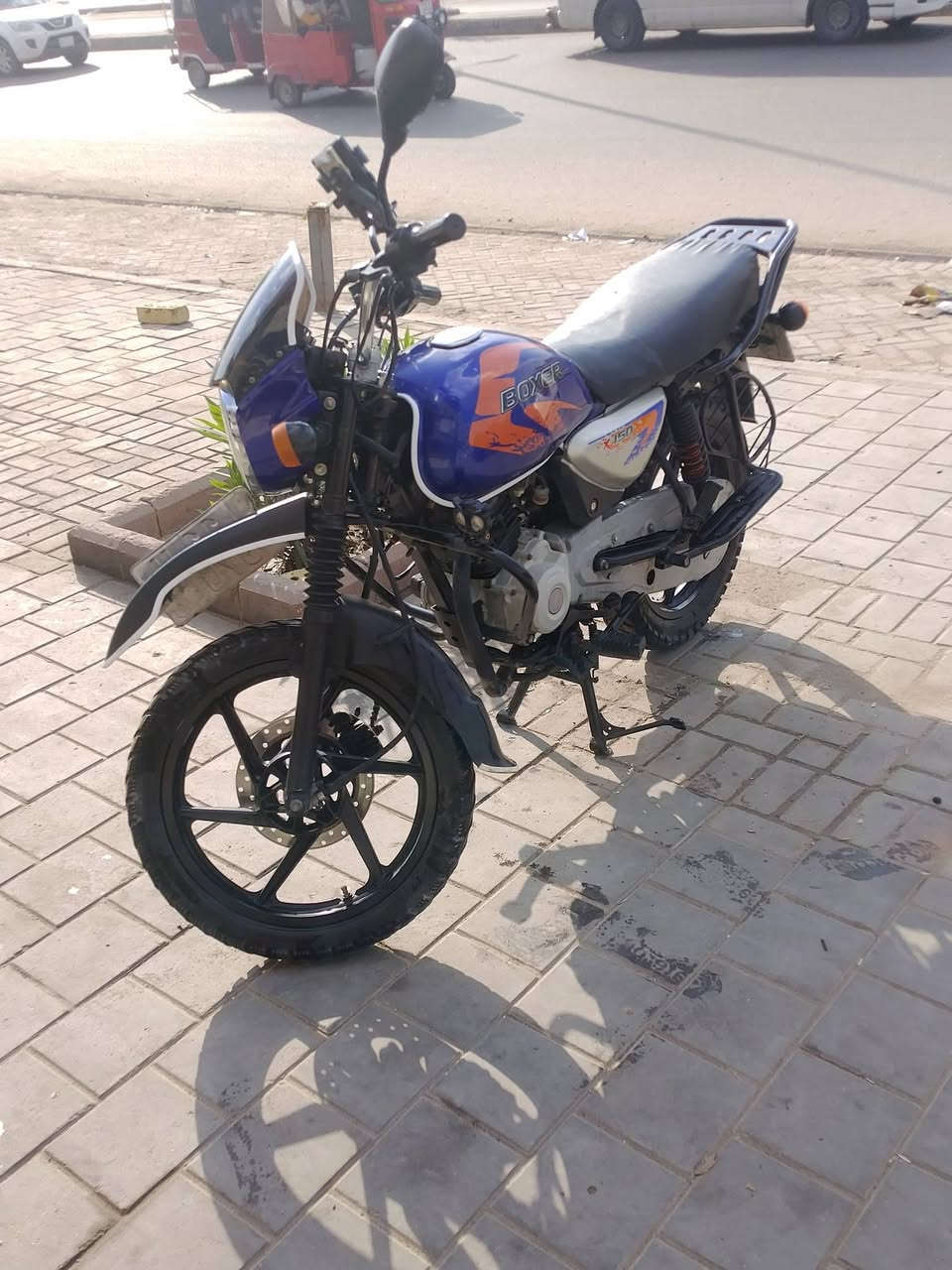 سلام عليكم بوكسر موديل 2023
شهر 6رقم نكليزي هزه جديده تحويل ثاني يوم 
دراجه حلوه كلش جيب فيتر وتعال افحص 
مدينه الصدر 
***********
