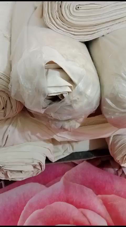 يتوفر لدينا انواع لخاميات ابيض قطني
درجة اولا 
كتيم مربع وطويل ب٨٠
روسي مربع وطويل ب٧٥ 
توجد خدمة توصيل بغداد ٥ محافظات ٦
حجز ***********
