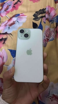 آيفون ١٥ • ١٢٨ • بطارية ٩٤