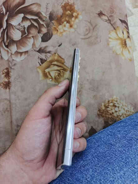 السلام عليكم حبايب للبيع سامسونك اس 23 الترا ذاكره 256 نضافه 100%  مكفول كفاله عامه  شرق اوسط السعر 800 بي مجال العنوان واسط الصويرة رقم مبايل ***********
