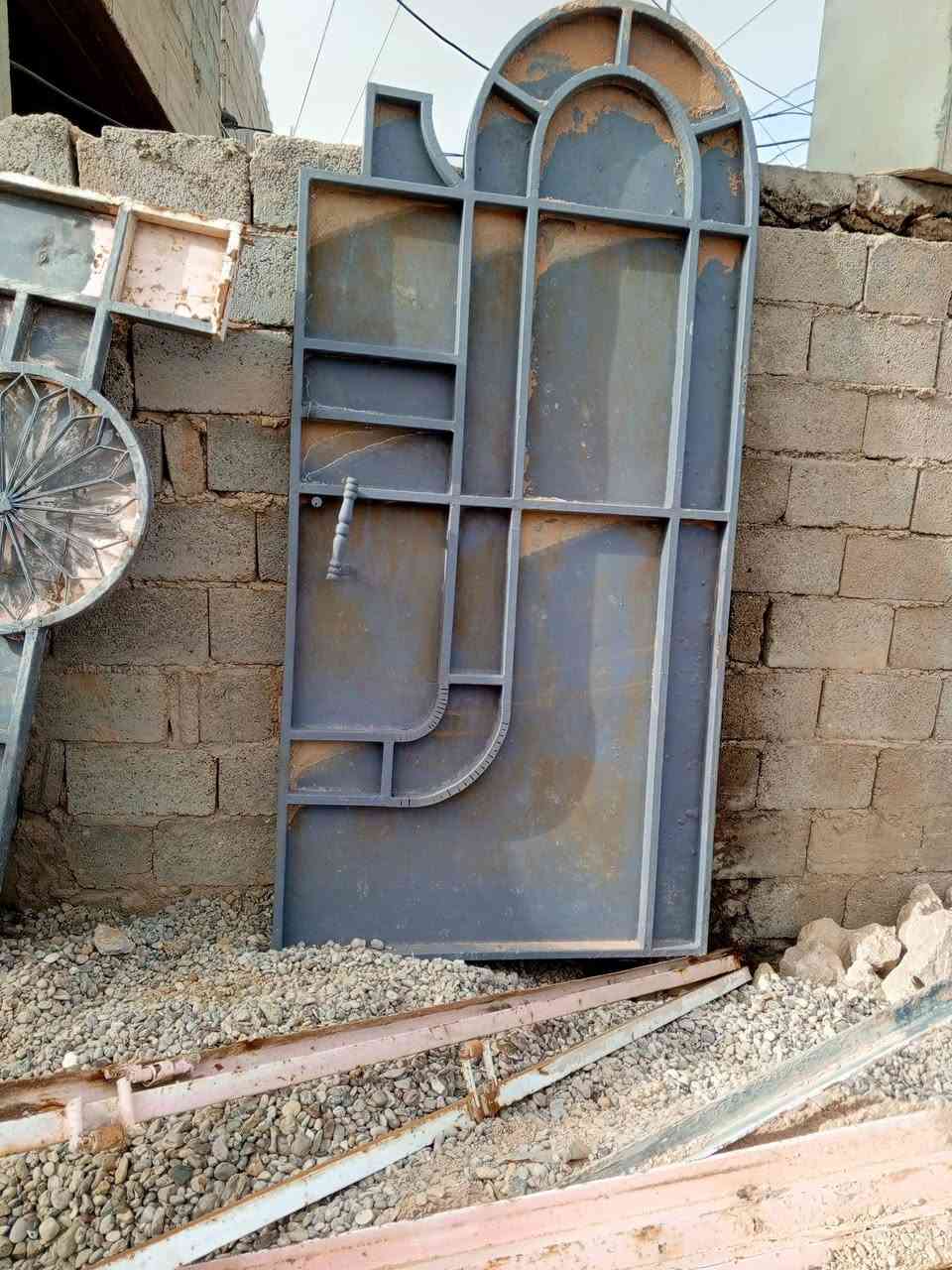 باب خارجي سعر 200الف
***********
