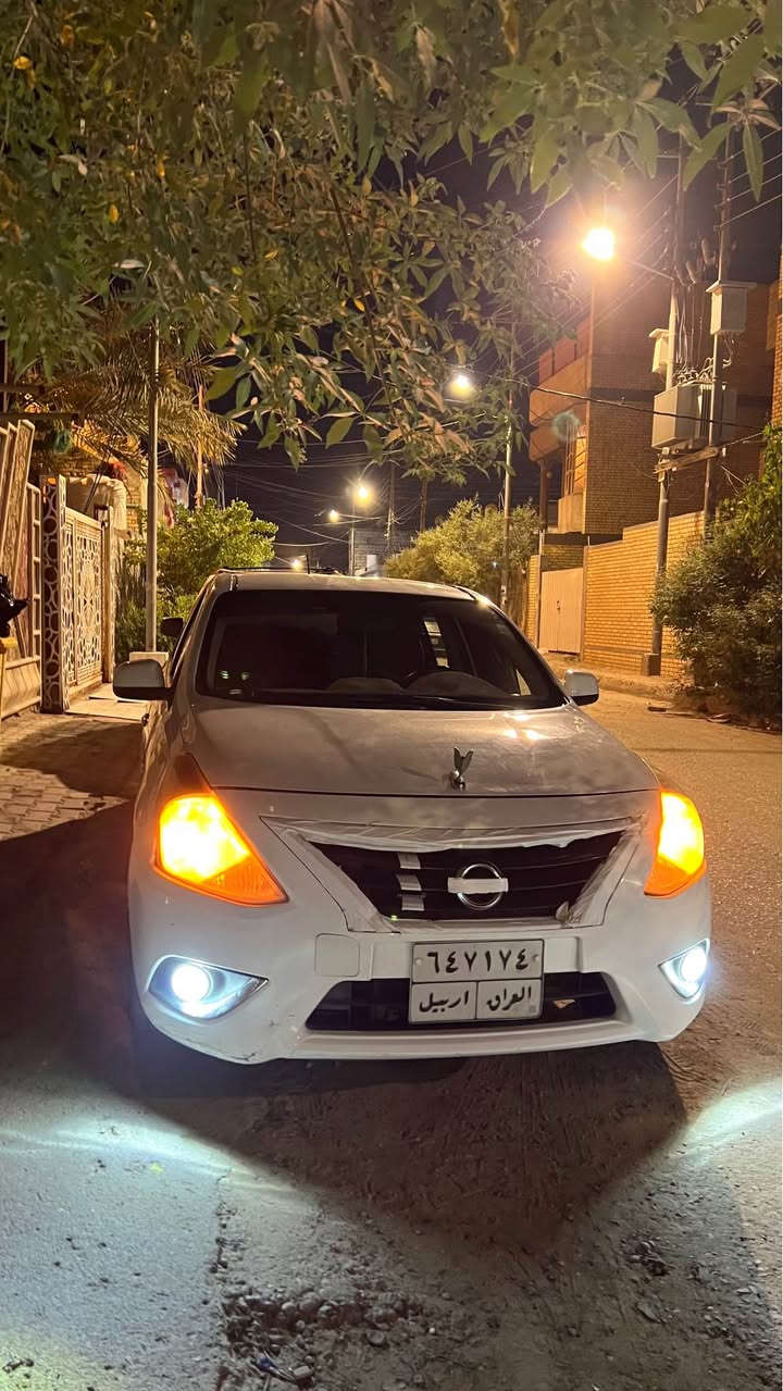 نيسان سني هندي 2021 
السياره هنديه ام البليته الزركه بيها تبديل باب والباقي شوف العين مرتبه السياره لايت زنون رقم اربيل سنويتها مخلصه قبل كم يوم كير مكينه حداديه كفاله تبريد ثلج بالحقيقه احلى من الصور ماشيه 190
السعر 93 وبيها مجال قليل 
مكاني بصره
***********
*********** Singapore
