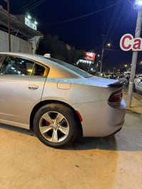 جارجر  3600 sxtمديل 2017 كندي داخله كلين ماشيه 200k  وبيها طخات جهه ال...