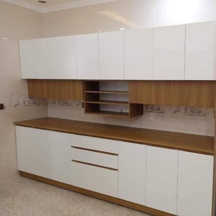 هه راج هه راج كه وانته ريكي 3مه تره مخسله كه شي مه ترو نيو به 550هه زاره ره نكوديزائين به خواستي كريار خويه تي بو زا نياري زياتر بيوه نديمان بيوه بكه ن *********** واتسئاب فايبه ريشي له سه ره گه ياند مان هه يه بو سه رجه م شاره كان ***********
