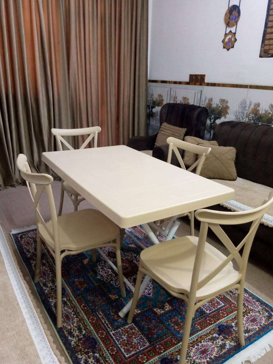 ميز طعام بلاستك قوي مع كراسي 4 نضيف مابي اي شي السعر 80 وبي مجال الشراي يطب خاص


**إذا كنت صاحب هذا الإعلان وتريد حذفه لأي سبب، رجاءا أرسل رسالة إلى الدعم الفني**