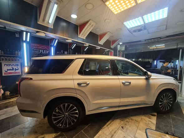 هونداي باليسايد فول كالكرافي داخل ابيض 
موديل 2023فول الفول 
حادث : موضح بالصور
بيهه بنيد مبدل نفس اللون اصلي تفصيخ والجاملغ بارد وتكحيل عله كد الموجود بالصور والباقي كله مكفول  وايرباك ستيرن فقط 
شرط الفحص و السونار  
محرك 6 سلندر 3800 🚀
ماشيه 25 الف 
المواصفات فول الفول 1/1
بصمه (ابواب وتشغيل وصندوق )
تتقدم وتترجع بالبصمة
كامرة بالمراية الداخلية
داتا شو 
 فتحتين
سلايد روف  
 شاشه عرض معلومات عله زجاج الاماميه 
شاشه جبيره كار بلي
كشنات  كهربائيه   
 رادار امامي توقف ذاتي 
رادار تحديد مسار 
رادار خلفي ايضا توقف عند الخطر 
نقاط عمياء 
 قيادةذاتيه 
 حساس امامي
حساس خلفي 
 سبعه راكب 
ثلاث قطع تبريد منفصل
تحكمات فول 
لايت ثلاث عدسات زنون 
انضمه قيادة اربعة انضمه
 تشغيل عن بعد
 بردات خلفيه 
كل الكشنات السياره تدفئه وتبريد
صندوك كهرباء ذكي
اوتو هولد
هند بريك بصمه 
منفصل سياحي
منافذ شحن بكل الكراسي
 ويل كب 20 
 ستيرن رجاج اثناء تنبيه
لدات امامي خلفي 
اناره داخليه بيضاء  
شحن واير لس 
 شفتات ستيرن
سماعات هارمن 
انارة ترحيب عند الاقتراب 
سعر 355 وبيهه مجال بسيط بعد بيها هواية مواصفات

العنوان / بغداد الحسينية شارع ابو سمير
للاتصال ***********
