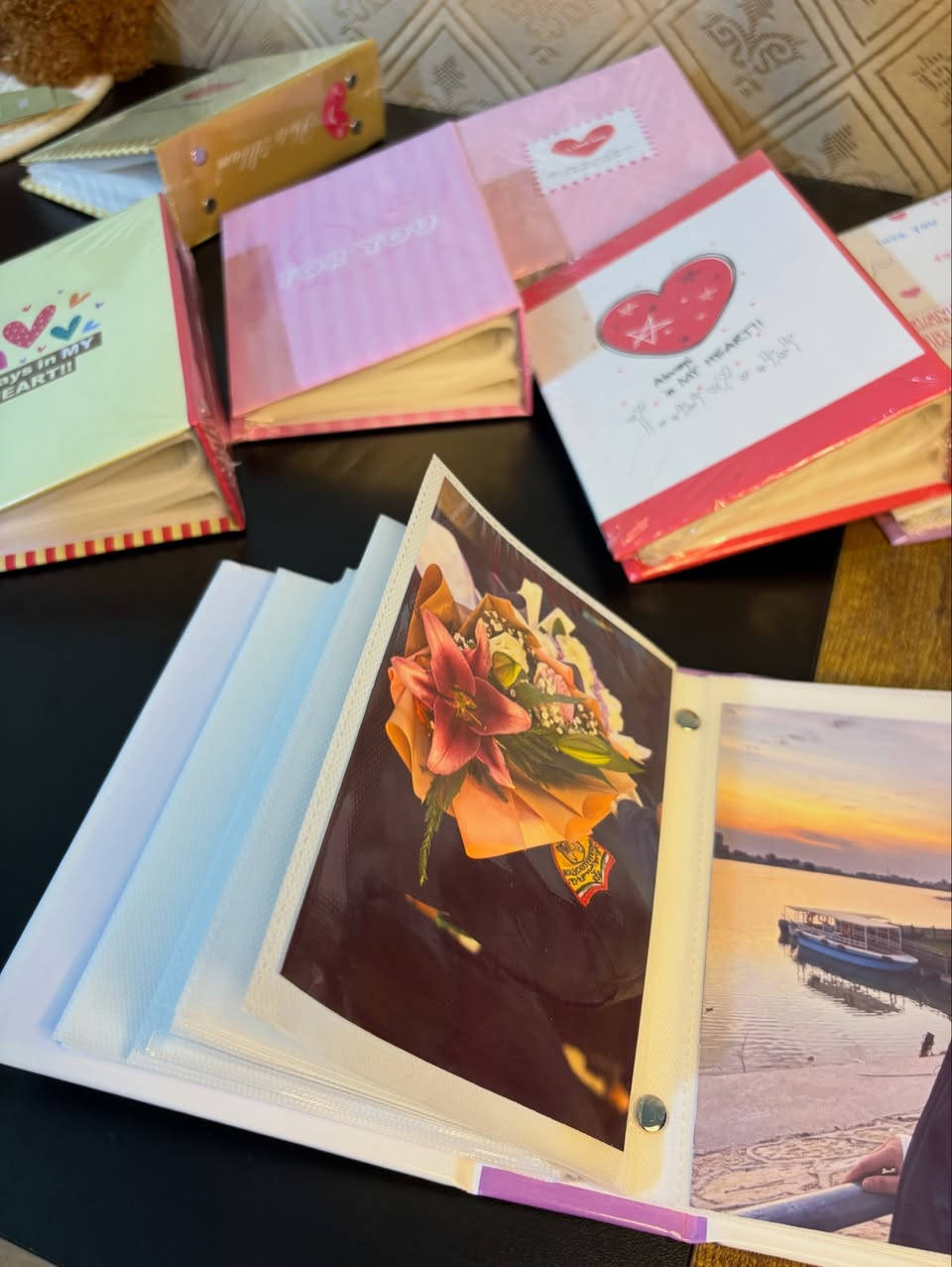 ⁨ ⋆˚ عرض ⋆˚ 
طباعة 100 صورة حجم 15.10 + البوم بسعر = 20 الف
• البوم صغير حجم 15.10 يتحمل 100 صورة •⁩


**إذا كنت صاحب هذا الإعلان وتريد حذفه لأي سبب، رجاءا أرسل رسالة إلى الدعم الفني**