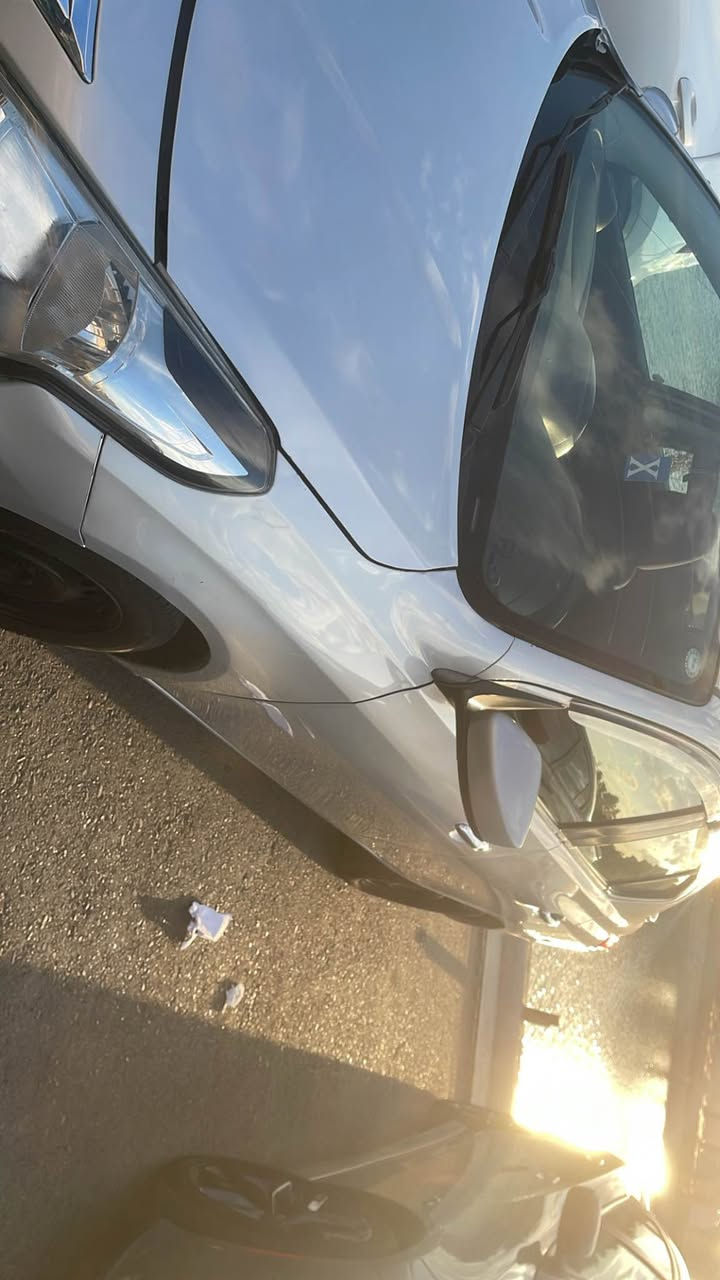 السلام عليكم عندي سني فيرسا البيع وارد أمريكي بنيد وجاملغ بيه شاصي صبغ سياره جديده حلوه ماشيه ١١٤ تقريبن مكاني بغداد الشعب السعر ٧٨ بغداد, العراق


**إذا كنت صاحب هذا الإعلان وتريد حذفه لأي سبب، رجاءا أرسل رسالة إلى الدعم الفني**