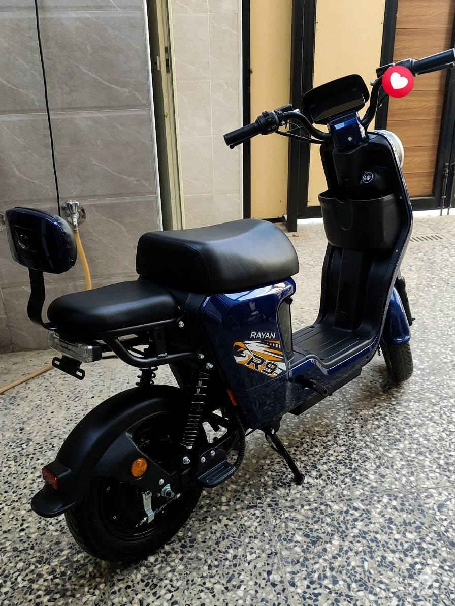 دراجة شحن RAYAN R9 ريان
اخذناها زيرو نظيفه 5 بطاريات كاربون Graphene Carbon
فولط 60 فولت 24 أمبير/ساعة (24Ah) بطارية ممتازه كاربون
تمشيك 70 توصل لل 80 KM بيها كم شخط بالكفر وضربة زغيرة بالكفر وانت تجي تشوفها وتجربها السعر «400» بيها مجال


**إذا كنت صاحب هذا الإعلان وتريد حذفه لأي سبب، رجاءا أرسل رسالة إلى الدعم الفني**