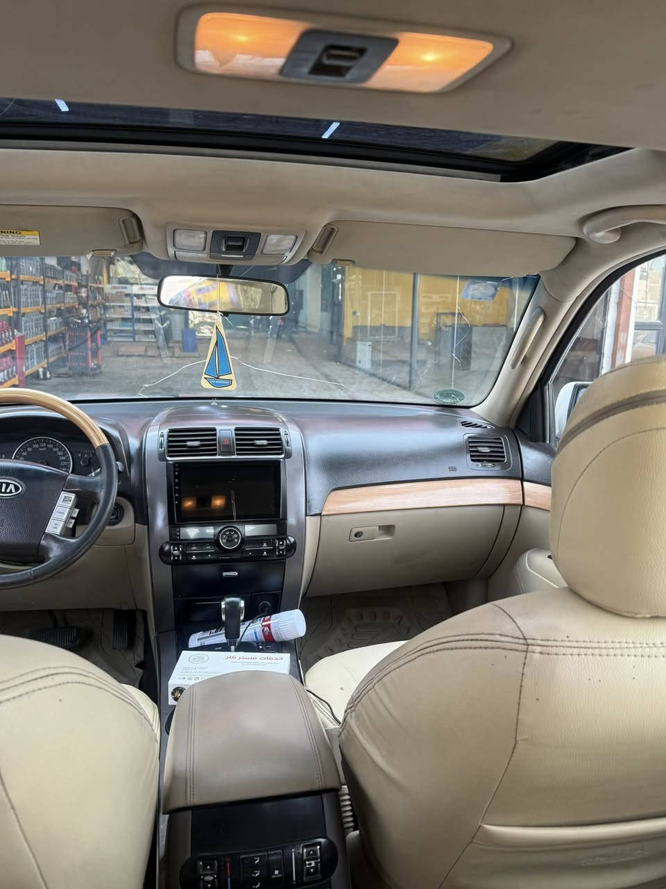 ياالله السلام عليكم مهافي موديل 2012
الشركه العامه 

تو ويل

فتحه

7 راكب 

تبريد بيانو

تبريد ثلج

تدفئه

تخم تاير جديد شاده 

تبريد خلفي 

لايت منضومه زنون اليل يسوي صبح

بك لايت لد 

بيه صبغ هلالات الجاملغات الخلفيه فقط

سياره مال جنه كامله مكمله

 

***********. رقم للتواصل

السعر ١٣٠
