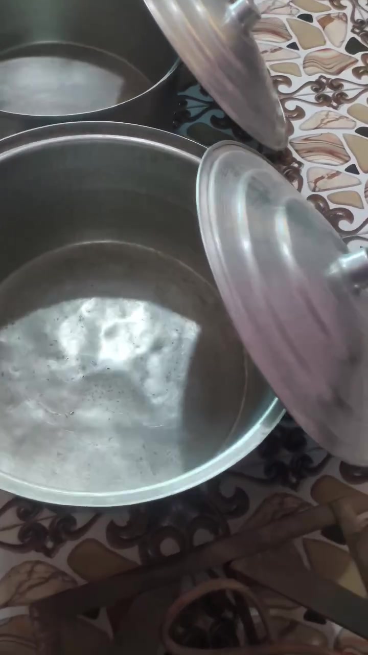 السلام عليكم جدور مال طبخ للبيع نضيفات الاول العمق٣٨والعرض٦٨
الثاني العمق٣٦والعرض٦٥
والثالث العمق٣٥والعرض٦١
والاخيرالعمق٢٨والعرض٥٩
والمصفي العرض مالته٦٥
عنواني التصنيع قريب ع محطه ماء ارو مال احمد كحل للاستفسار اكثر الاتصال ع الرقم
‏‪***********‬‏الانتصار مقابل مستشفى حمادي شهاب سابقا ضاري الفياض حاليا
