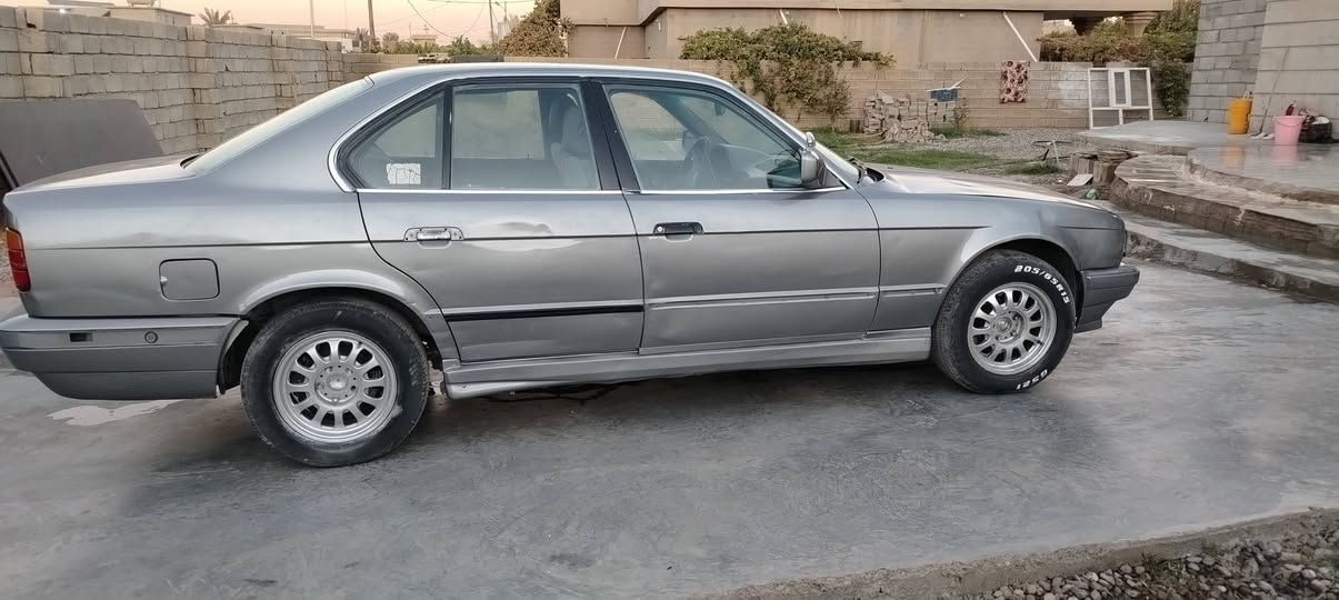 السلام عليكم بي ام للبيع 520 كير عادي رقم كركوك سنويه نافذه 18 محرك كير صدر كلها شرط للبيع 35 وبيها مجال او مراوس حسب القناعه مكان السياره الحويجه العباسي تفاصيل اكثر ***********
