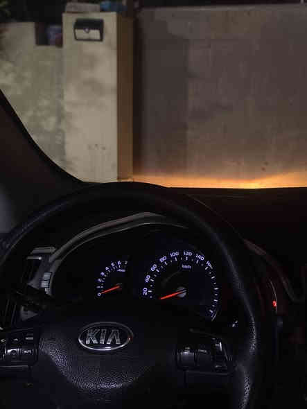 السلام عليكم 
من رخصة الادمن
سياره سبورتاج موديل 2014 للبيع كوري باي كوري فول فول مواصفات 
1. بصمه
2. بانوراما
3. حساسات خلفيه 
4. كاميرا خلفيه
5. محرك 2400دوش المرغوب
6. مري شفط
7. شاشه كبيره
8. دفع رباعي
9. مانع انزالاق 
10. مانع انحدار 
11. مثبت سرعه
12. تحكمات ستيرن
13. قطعتين تبريد
14. ويل كب اصلي
15. هاند بريك بالرجل
16. نظام abs
17. ثلاجه
سياره فول ع الاخر بيها فقط ملاحظات مثل تعديل pdr ويوجد شخوط على البوند شراي ادفع سعرك وبطن عيني موجود خاص.
للتواصل:***********
