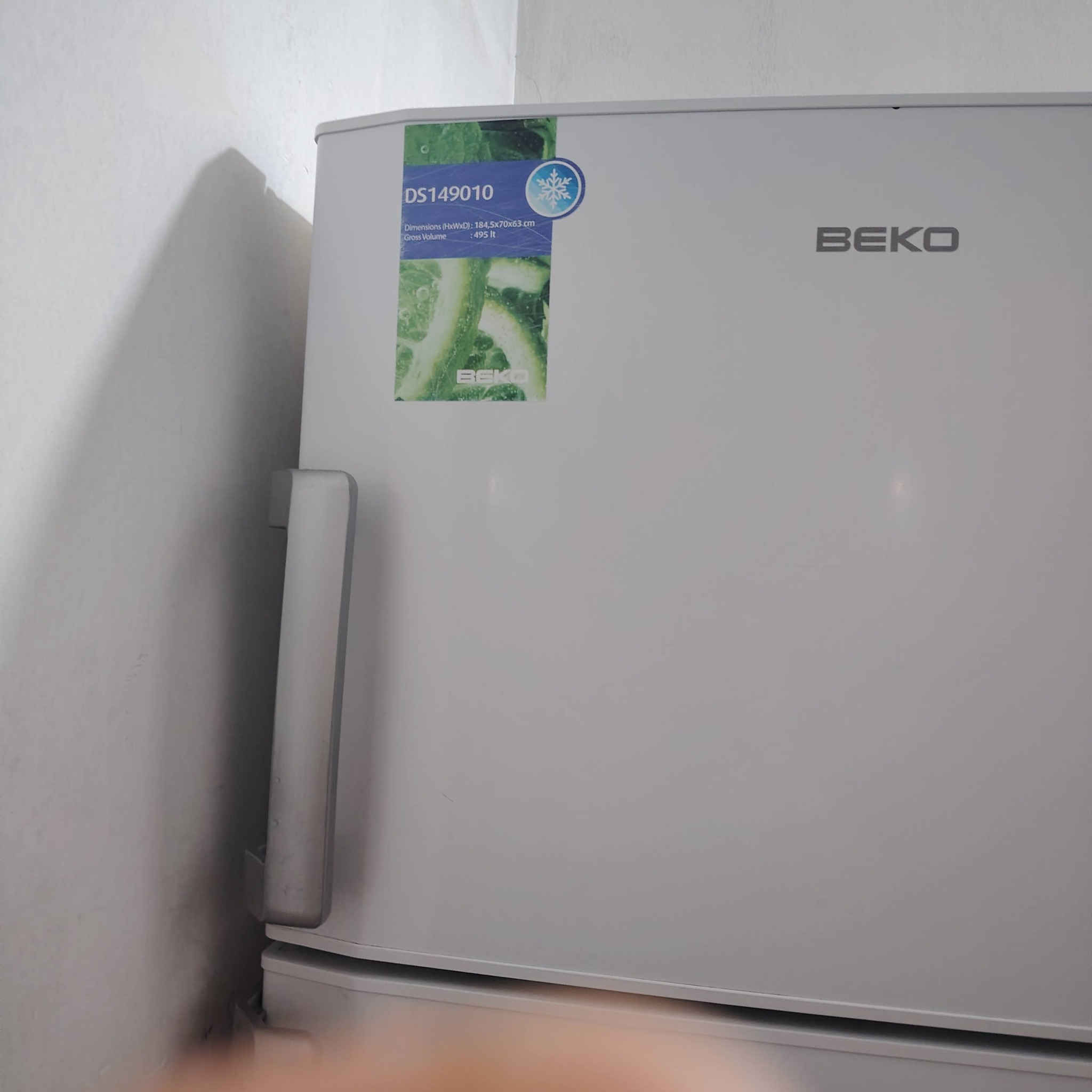 ثلاجة للبيع 21 قدم سعر 150 الرقم ***********
