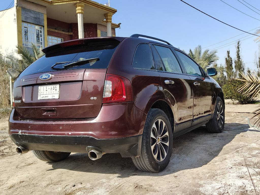 فورد ايدج Ford Edge موديل2011 وارد امريكي 6 سلندر 3500cc المحرك جديد أقتصاديه ماتصرف مكينه ناعمه  مصبوغة حزام بدون صبغ الدواخل والتكم والقماره فقط لجماليه والجراد بيها بارد مقدار شبر اثر دحجة ستوته ومقدار اربع اصابع بخشم الجاملغ  تبريد كامل كزوز 2 صوت رياضي  قطعتين لايت زينون تحكم ستيرن جهتين مثبت سرعة مرايات كهربائية كامره خلفية حساسات شاشه كبيره وشاشتان صغيره للسيطره و الاعدادات والاعطال كراسي كهربائية  دوشمه جلد كامله الأرضية والكشنات تخم تاير ويل 18 كروز باتري جديد خمسه راكب
 السيارة نظيفة وعلى الفحص
  كير +ماكينة+حداديه الحمدلله  السيارة رقم بابل سنويه لغاية 29  والسعر 98  مكان السياره دوانيه مركز  بيع أو مراوس   تصال *********** متوفر واتساب ديوانية, القادسية
