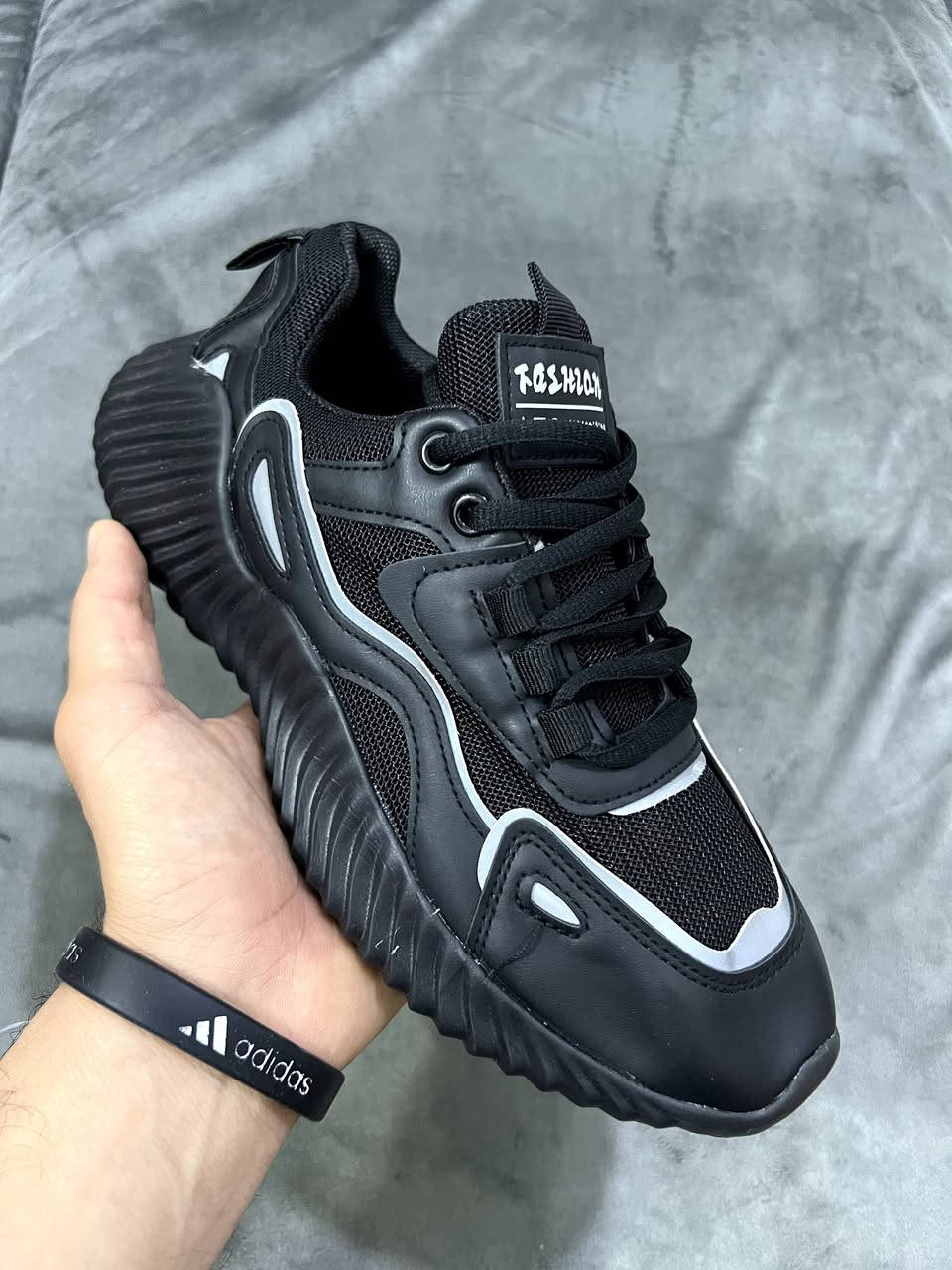 احذيه للبيع السعر الواحد 8 و الاثنين با 15 القياس خاص مكان ناصريه توصيل داخل الناصريه مجاني


**إذا كنت صاحب هذا الإعلان وتريد حذفه لأي سبب، رجاءا أرسل رسالة إلى الدعم الفني**