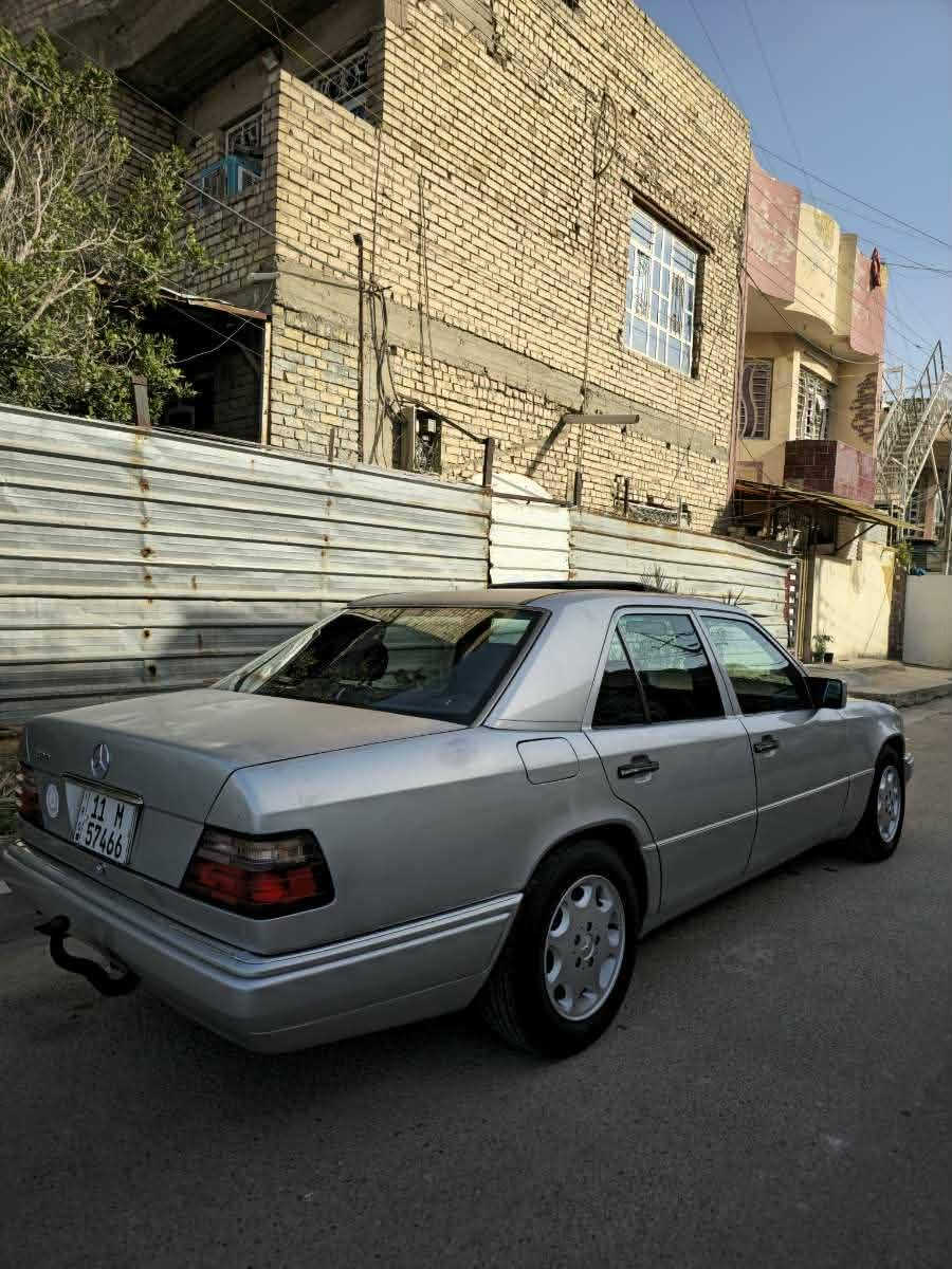 السلام عليكم
بيبي شبح موديل ١٩٩٣ أصل 
محرك ٣٢٠ ابو الخراطيم
دواخل كله بلادية سيارة نضيفة وجاهزة  
قواعد دبلات سليمات 
صدر امامي خلفي كله جديد
 تخم تاير جديد 
السيارة بدون صبغ فقط دعاميات وبيها جراد قمارة وبنيد وجنطة وبيها طخة مرجعها وصبغ على كدها
السعر( ٩٥)رقم بغداد باأسمي


**إذا كنت صاحب هذا الإعلان وتريد حذفه لأي سبب، رجاءا أرسل رسالة إلى الدعم الفني**