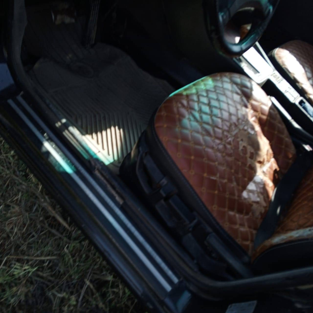 السلام عليكم ورحمه الله عندي بي ام للبيع او المراوس راقم الماني باسمي ٥٣٥موديل ١٩٩٣ الاستفسار او اتصل راقم ***********
