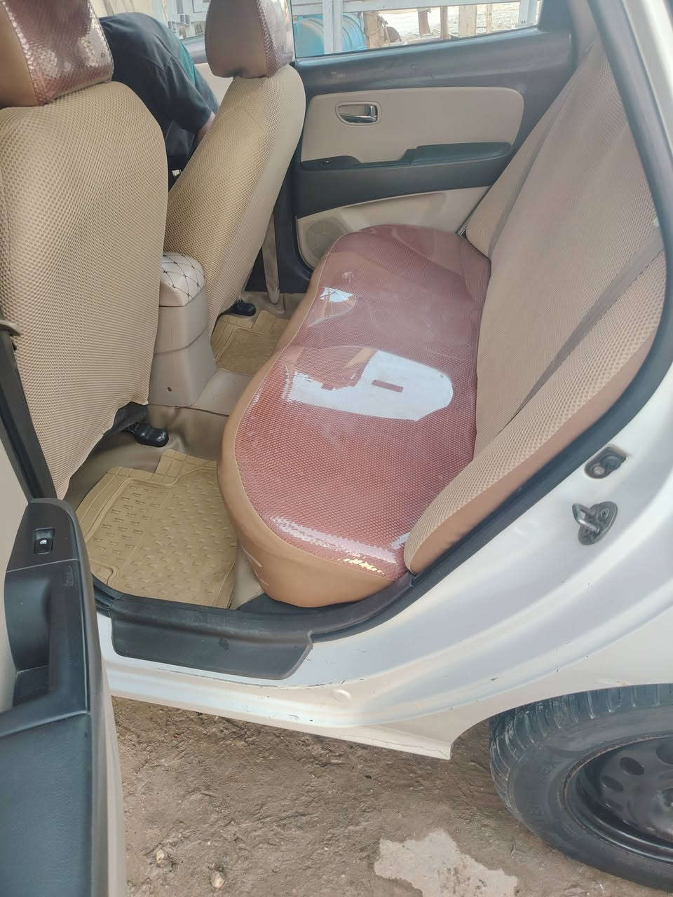 ***********
السلام عليكم النتره للبيع  11  خليجيه مكينه 1600  رقم واسط بسمي    السياره بيه جاملغ مبدل  سياره عليه ادامه كامله  كير مكينه خير من الله مكان سياره بغداد النهروان   السعر 107  وبيه  مجال
