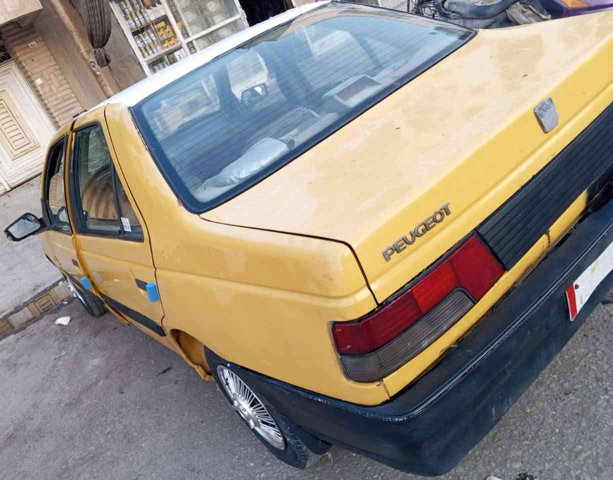 بيجو روى  للبيع مكينه وكير وحداديه  عوزها بس كلچ عينه و صنيه كهربائيات كله شغاله راعيه ماواصله ابيع تعهد سعرها 8 وبيه مجال للطيبين نجف حي القادسيه ***********
