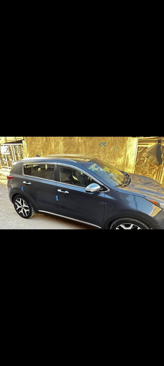 سلام عليكم سبورتج موديل 2017وارد امريكي فول موصفات للخير رقم بغداد الجديد  شي للستفسار ***********
