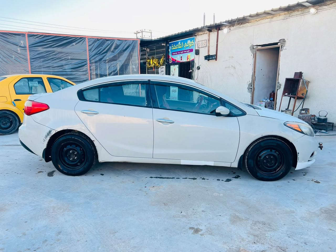 فورتي 2015 مرقم مثنى ب اسمي 
مكينه 2000 دوش
السياره جاهزه مكينه كير حداديه تبريد تخم تاير
بيها تبديل جاملغ وبنيد 
السعر 98
مكان السياره السماوه الوركاء
استفسار ***********
