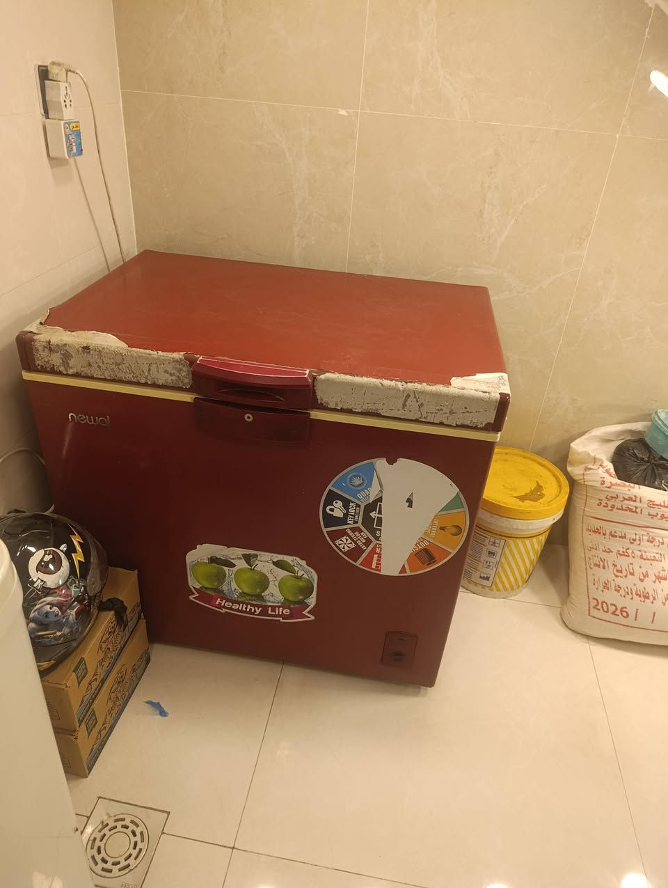 رمجمده شغاله للبيع الحجم وسط السعر 175وبيه مجال المكان النجيبيه الفنجانيه رقم الهاتف ***********
