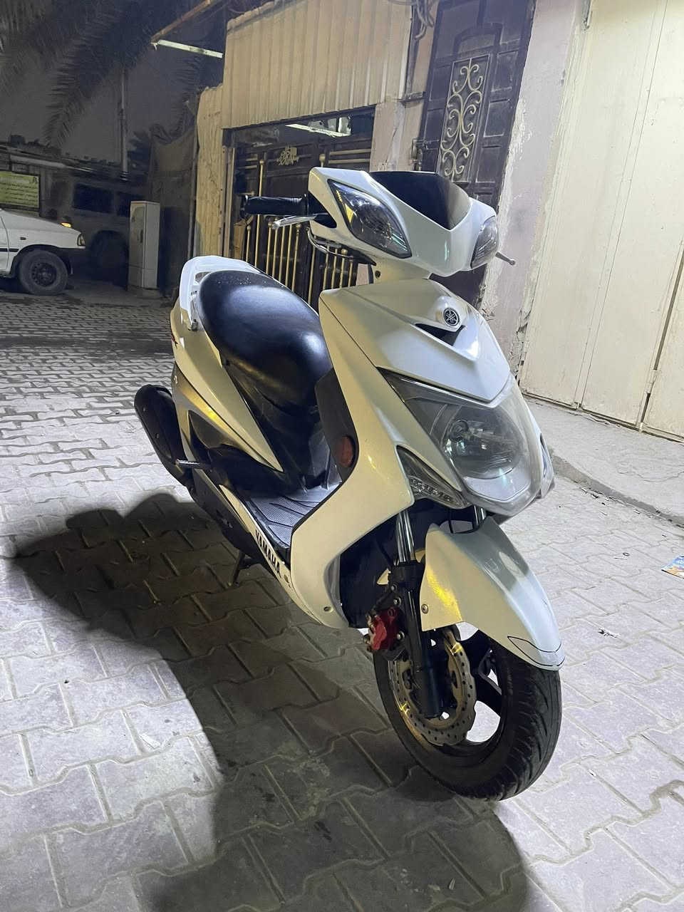 سلام عليكم للبيع دراجه سكنس لد ياباني الأصلي ستان حساس نوزل خطين طلاعت دراجه جديده مال رمبه مكينه  اذا برغي مفتوح ترجع بعد الاصلي اوراق كامله دراجه جديده مال رمبه مكفوله كفاله عامه شلعه معدل خير من الله شرط علفحص مكان بغداد كاظمية مستعجل على بيعتهه والاستفسار والسعر خاص ما متواجد فيس ( ***********
