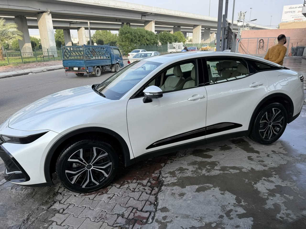 كراون هايبرد ٢٠٢٣خليجي مكفول الصبغ بيه بس بارد ماشيه ٥٨٠٠٠ ورصعتين فول  لمتد  31000$حي العدل ***********
