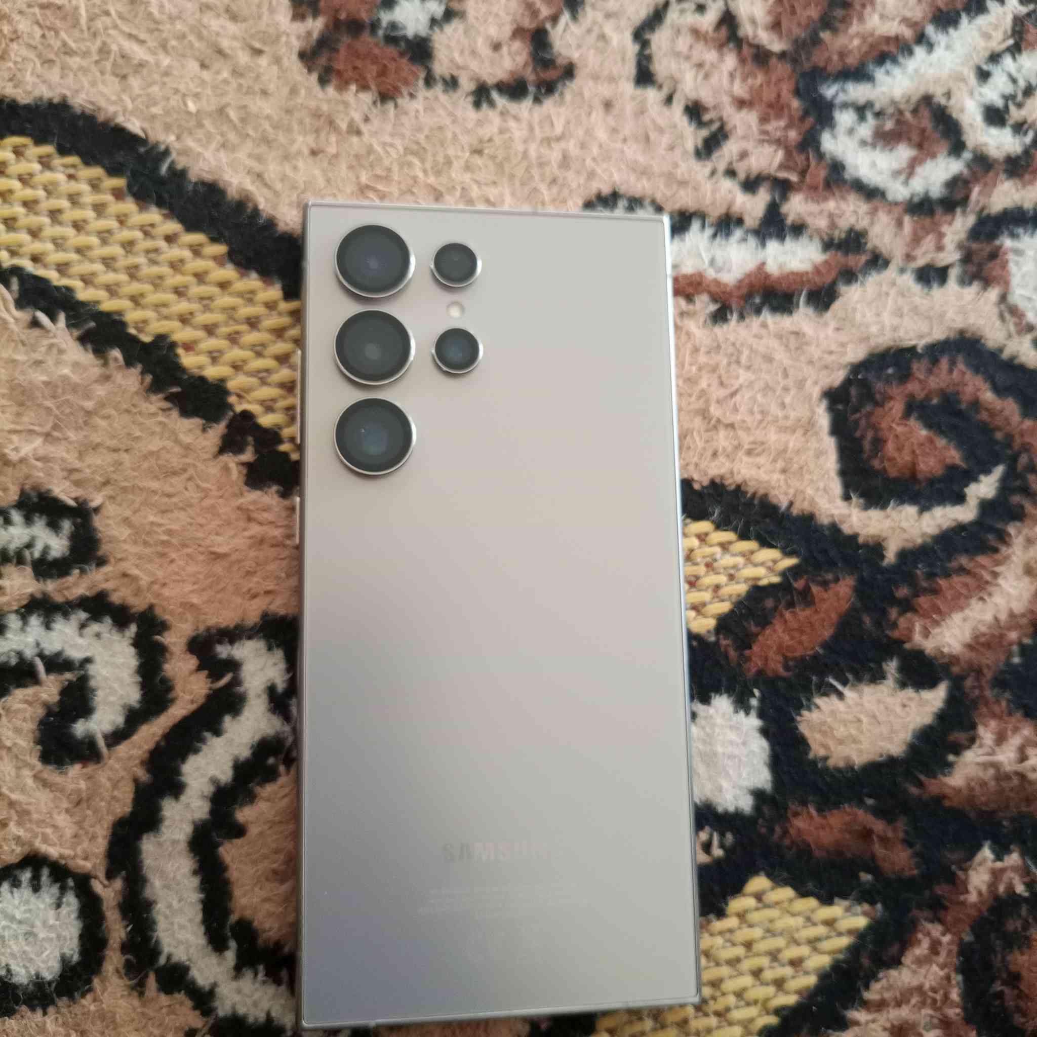 S24 ultra
فول النضافه الله شاهد ذاكره 256 استخدام شهرين فقط جهاز مابي اي خلل تجي تفحصه وتاخذه السعر 975 وبي مجال قليل للشراي. مكاني الديوانيه قضاء الشاميه


**إذا كنت صاحب هذا الإعلان وتريد حذفه لأي سبب، رجاءا أرسل رسالة إلى الدعم الفني**