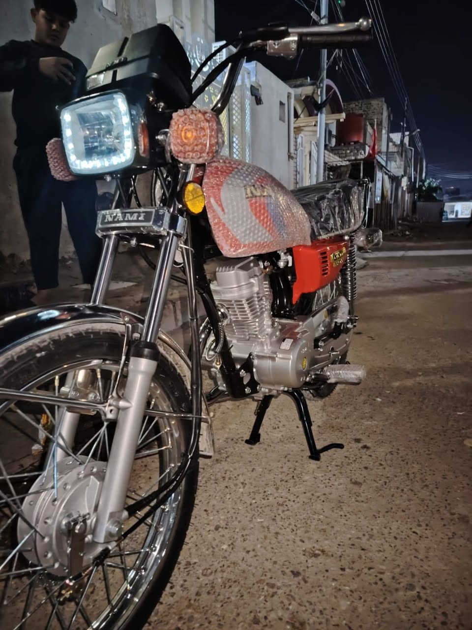 س/م متاح دراجه سكنر بعدهي ما مسعوكه بعدهي لايلون مكلف بنشر صاحب دراجه هاذه رقمه وسعر يمه ***********
