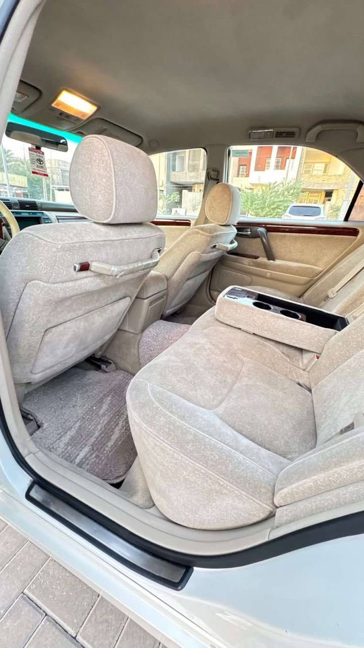 تويوتا كراون ملكة موديل 2001 بسعر مناسب
مشروع وطني تحويل ثاني يوم
 قرار 48

الـــــــــــــسعر : اكتب رقم 1

4 دكم كرستال اصل
برده ولاثلاجه
تحوير نجف فوك وجوه
كلشي بيها شغال
مكينه D4 الجبير
جاملغ صبغ من اليابان

مكان السيارة: البصرة 
رقم صـــاحب سيارة: *********** واتساب

لعرض سيارتك على الصفحة بنفس الطريقة راسلنا
