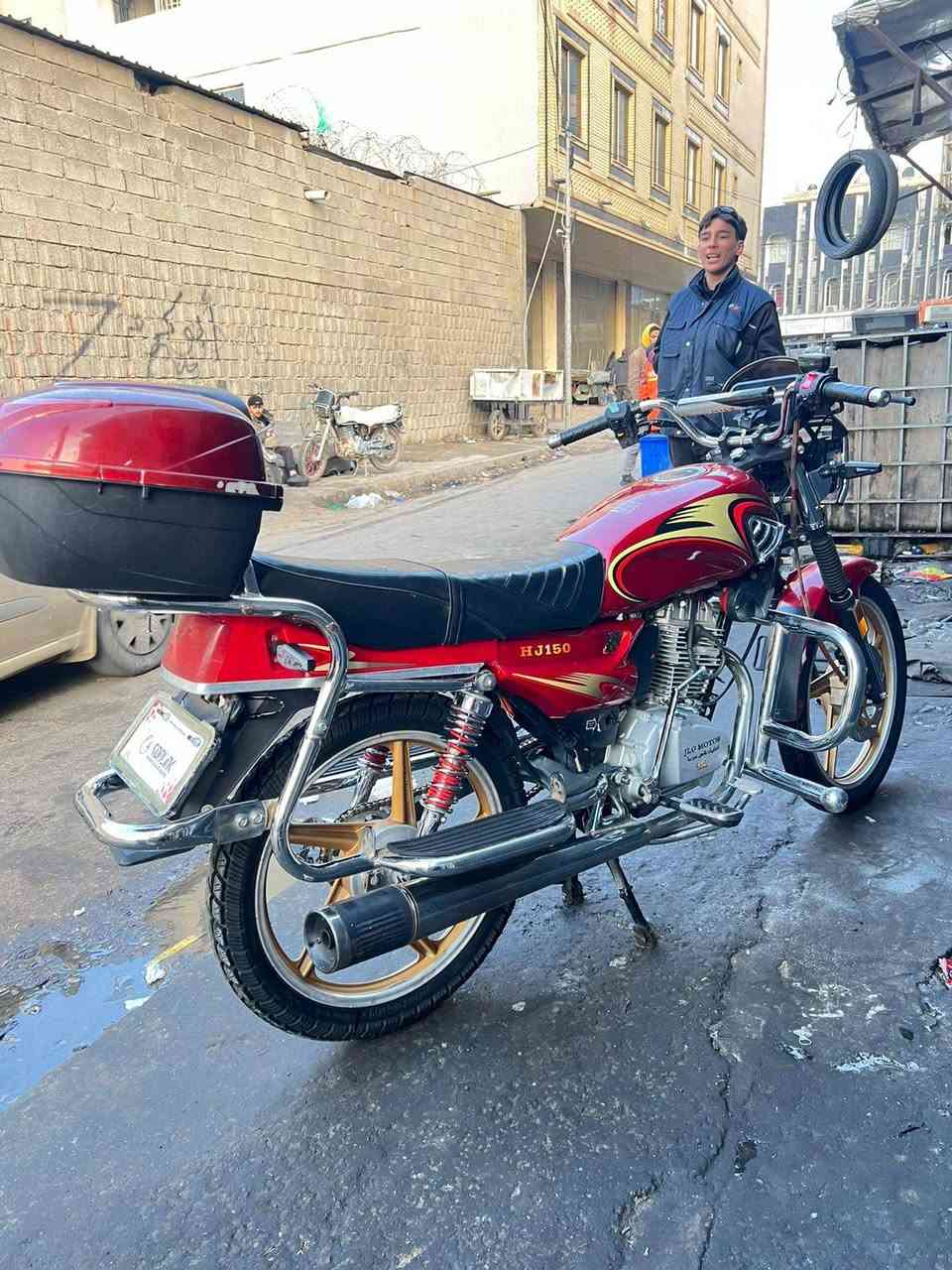 سلام عليكم ماطور جيلگ نظيف منفساسلي عقت اكو كامل مكمل سلف كربيت كامل سعر ٧٥٠ بي مجال بسيت رقم وتساب***********
