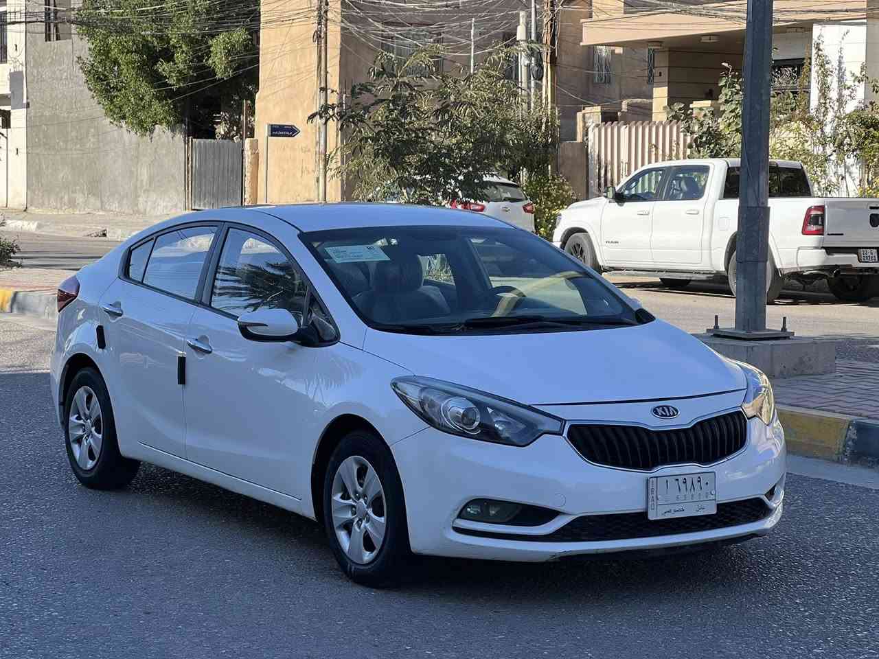 ‏سلام عليكم ***********  للبيع كيا سيراتو موديل 2014 السعر 108 وأرد خليجي السيآرة مكفولة من الحادث والتبديل بدون أي ارباك مواصفات السيآرة شاشة وكاميرا خلفية يدات نيكل اشاير عل المري محرك دوش داخل بيجي لد أمامي 4 دسك السيارة بيه صبغ قطعة اثر شخوط مكينة وكير وحداديه وتبريد وتخم تاير بحاله ممتازه جدا رقم بآبل تحويل مباشر سنويه مجدده 2030 مكان السيآرة كربلاء
