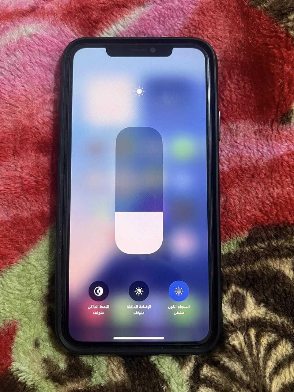 آيفون 11 برو ماكس نضافه 100
 مكفول على وضع الشركه 
ذاكره 256
بطاريه 72  
استفسار خاص أو الاتصال أو واتساب
***********
