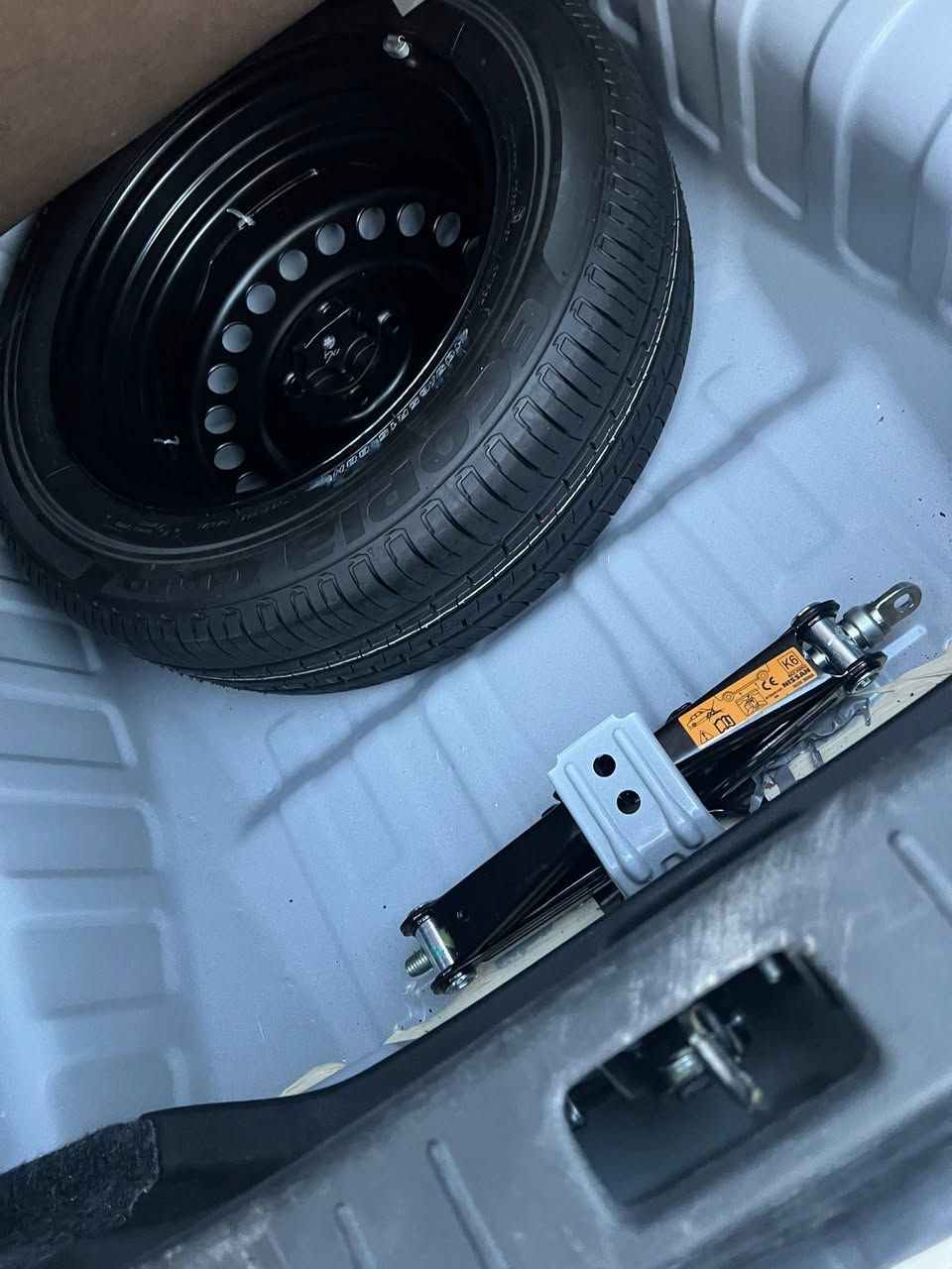 السلام عليكم سني هندي الاصلي موديل 2025 رقم اربيل بسم ولد عربي وعندي وكاله عامه بسمي اكدر احول او اسوي وكاله  …  سنويه وهزه جديد كفاله عامه من كلشي .ضمان السور 3 سنوات …السياره جديده جدا جدا ماشيه 6 الف … مواصفات  السني الهندي الاصليه يدات نيكل شباك نيكل تحكم ستيرن اربعه جام كهرباء داخل بيجي السياره العنوان بغداد زيونه او شارع المسبح السعر 130  ورقه…. الاتصال

***********
