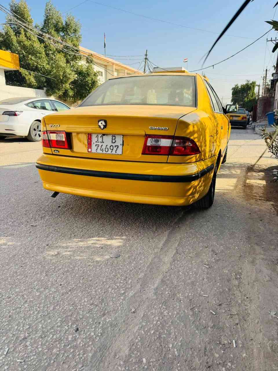 اسلام عليكم البيع سمند 2012.  السياره كفاله من كلشي مكينه كير تكحيل  صبغ تبديل فتح ما عده بارد بصيط. تخم تاير دشومه داخل كارتون.  حداديه جديده جاهزه من كلشي رقم انكليزي.  مصفره هيئه غرمات. هزه جديده  السياره مال بيت. ما نشتغل بيه. بلخير ع ياخذه. مكاني المنصور او الدوره. السعر 50 وبيه مجال بسيط هــ ***********. تحياتي لكم
