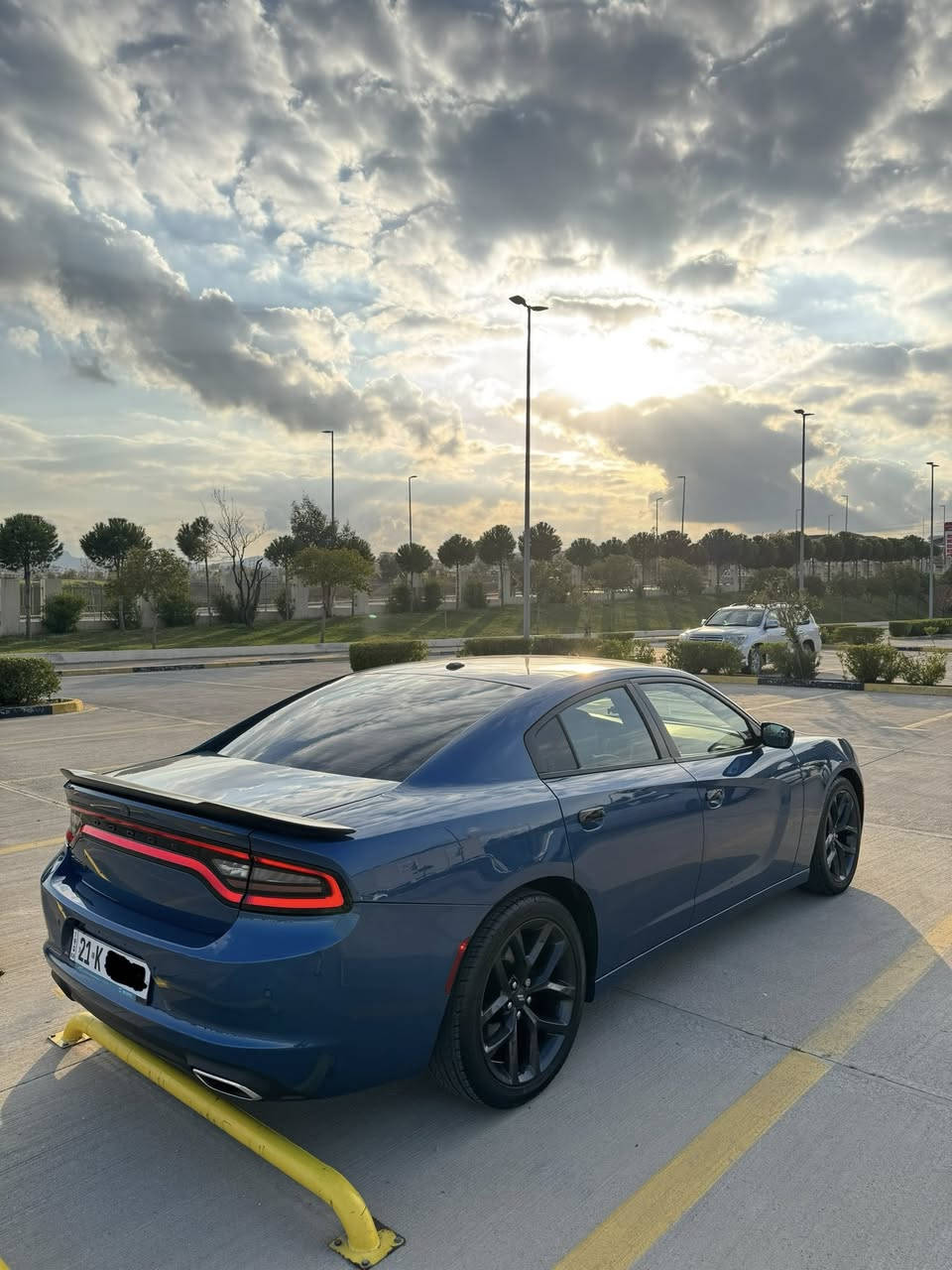 السلام عليكم

دوج جارجر sxt2021 رقم سليمانية 
ماشية 65,000 mile
قطعة ١ صبغ حادث بسيط بدون دواخل بدون ايرباك (الايرباكات سليمة) بشرط الفحص
بيها تعديل بارد 
مواصفات sxt معروفة
كشنات كنتارا ازرق و جلد 
السيارة كفالة كير و مكينة وحدادية صدر
عليها تخم تايرات جديدة
 
راسلني على الواتساب ادزلك رقم الشاصي و السونار
مكان السيارة السليمانية ***********
