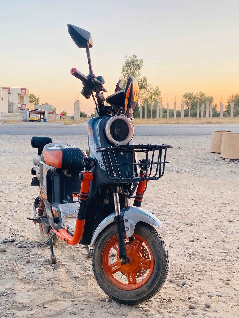 سلام وعليكم ماطور شحن X900للبيع بطاريات جدد بصمه تشغيل عن بعد كهربيات كلها شغاله السعر٣٦٠وبيه مجال المكان قضاء العلم قرب صيطرة***********/14
