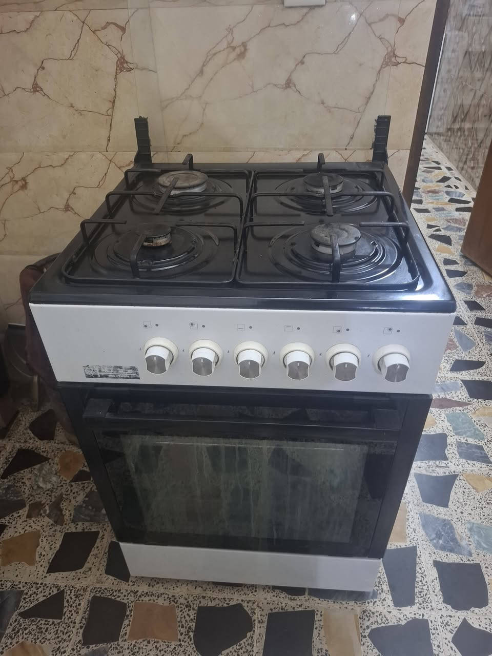 للبيع
ثلاجة  ١٢٥ الف 

طباخ ٦٠ الف 

كاونتر ٣ قطع ١٠٠

مكيف ٢٥٠ الف 

ابيع مفرد او كلهن 

كلهن بدون عطل وبدون فتح واستخدام سنة فقط

تواصل واتساب أو اتصال ***********

مكاني  بغداد . الامين
