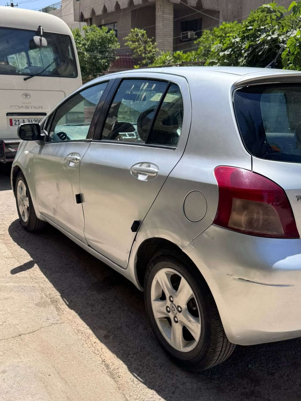 ‏سلام عليكم Toyota يارس 2007 سيارة حلوة ونظيفة تبريد شغال قير محرك كفالة رقم إنجليزي جديد باسمنا بها قطعتين صبغ بيها جراد سيارة كلش حلوة السعر 60 ورقة فيها مجال قليل هاتف *********** أبو ليث العنوان شهداء البياع
