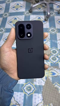 ون بلس 15 • ذاكرة 512 • بطارية 100