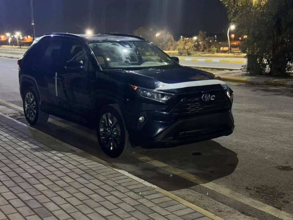 ‏TOYOTA RAV4 XLE PREMIUM
📌بيع مستعجل📌

رقم شمالي (اربيل - ترقيم جديد) 
على ايدي السيارة يعني من امريكا على اربيل .
حادثها موضح بالصور المرفقه

🔸بدون اير باگ (حادث كلش بسيط) 

▪️جنطه كهرباء
▫️كشنات جلد 
▪️بصمة ابواب
▫️بصمة تشغيل 
▪️رادار أمامي(تحديد مسار)
▫️رادار جانبي (نقاط عمياء)
▪️تحكم وضعيات القيادة Drive Modes 
▫️اوتو ستارت (Auto start)
▪️اوتو ستوب(Auto Stop)
▫️هاند بريك بصمة
▪️اوتو هولد(Auto Hold)
▫️تحكم وضعيات القيادة ECO,NORMAL,SPORT
▪️مانع انزلاق+ABS
▫️حساسات خلفية+كاميرا
▪️تحكمات استيرن
▫️تبريد قطعتين 
▪️تخم تايرات ياباني اصلي جديد
▫️وبقية مواصفات XLE
▪️ماشية : ( Mile 68  او  109 كيلوا ) قابل للزيادة 

🔸رقم الشاصي : 2T3C1RFV0MW133537

🔸السعر : 210 $ (٢ شدة و ١٠ ورقات ) وبيها مجال

📍مكان السيارة : واسط كوت

🔸للاستفسار: ***********

🔸غير متواجد على الفيس فقط : (اتصال 📞- او - واتساب 💬)
