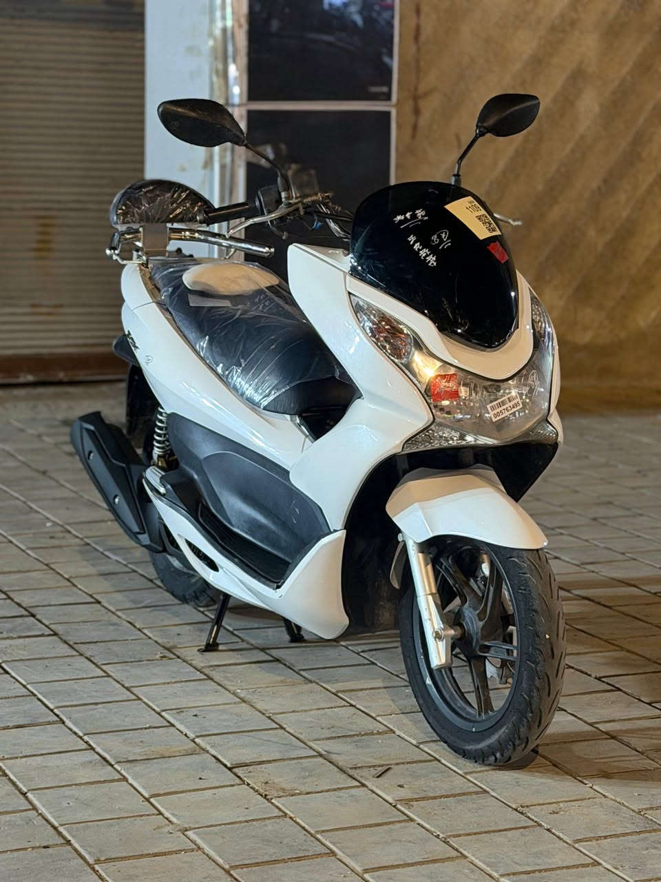 سلام عليكم....
دراجة (PSX)...(جيل الاول) ياباني🇯🇵 رمبة
🛵للبيع  ماشية (57)
دراجة شلعه معدل كهربائيات كلهه شغاله 
دراجة جديده  بلادية
أي نقص مابيهة
جيب فيتر وتعال افحص
العنوان بغداد مدينه الصدر قرب مطعم ليمونة🍋 الاستفسار الاتصال على الرقم 📞 ***********
