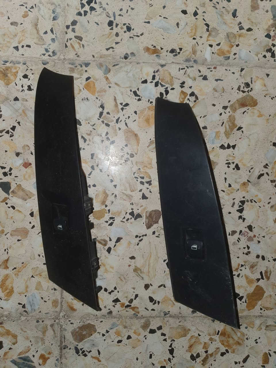 للبيع غراض بي أم ميماتي مال تفصيخ بسعر مناسب العنوان كركوك رقم الهاتف *********** رقم الثاني ***********
